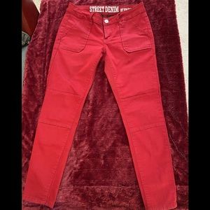 Red Skinny’s